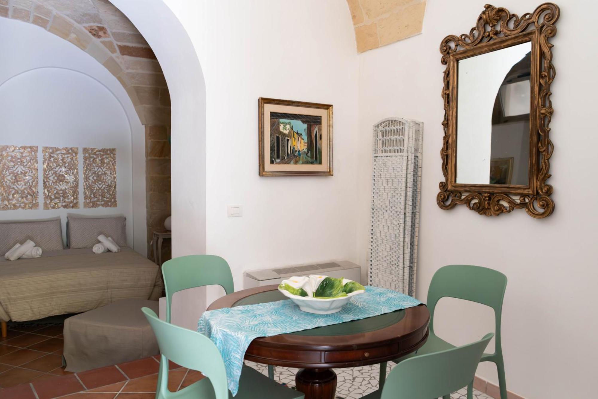 B&B Corte Dei Memoli Di Margiotta Giuseppina Lecce Kültér fotó