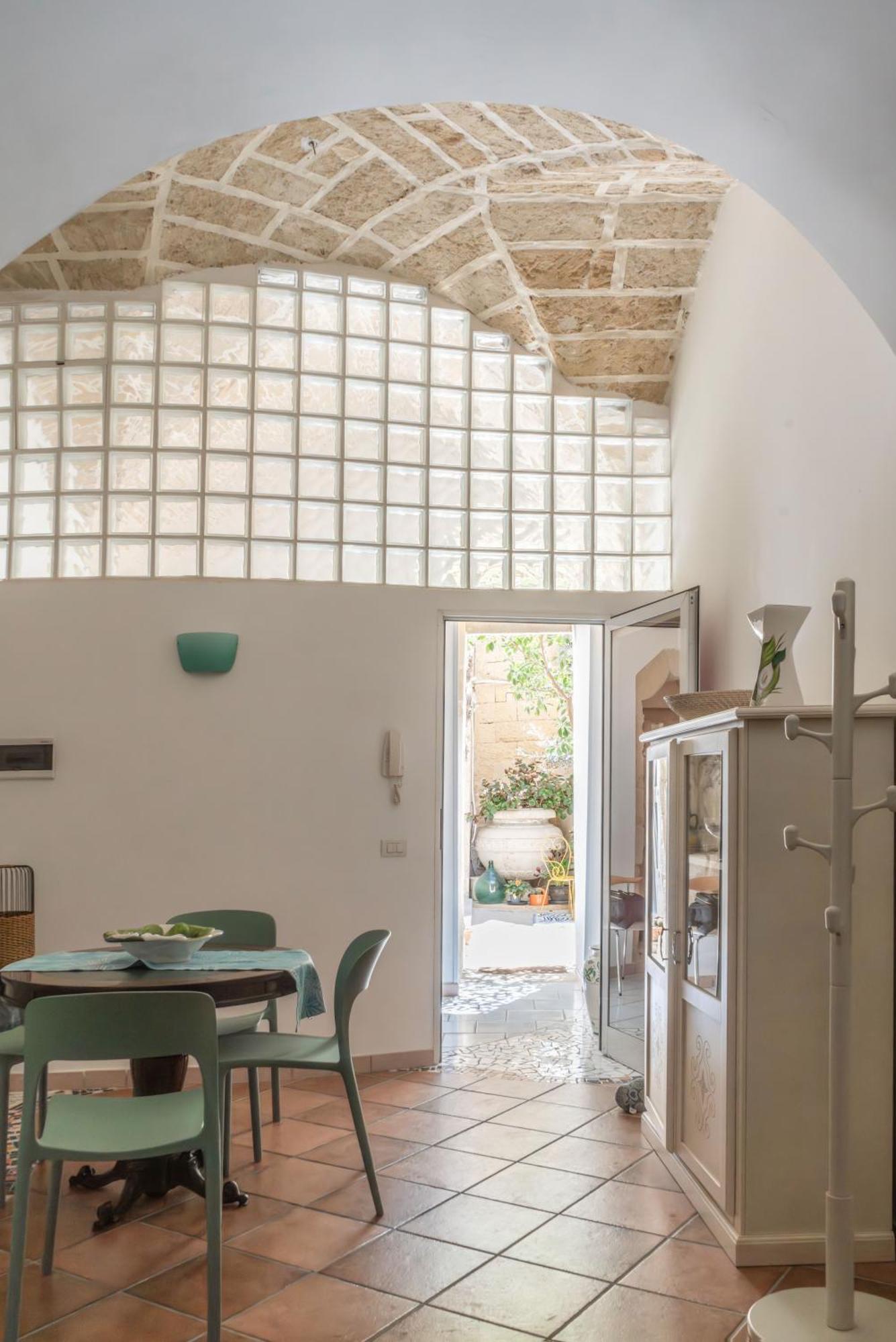 B&B Corte Dei Memoli Di Margiotta Giuseppina Lecce Kültér fotó