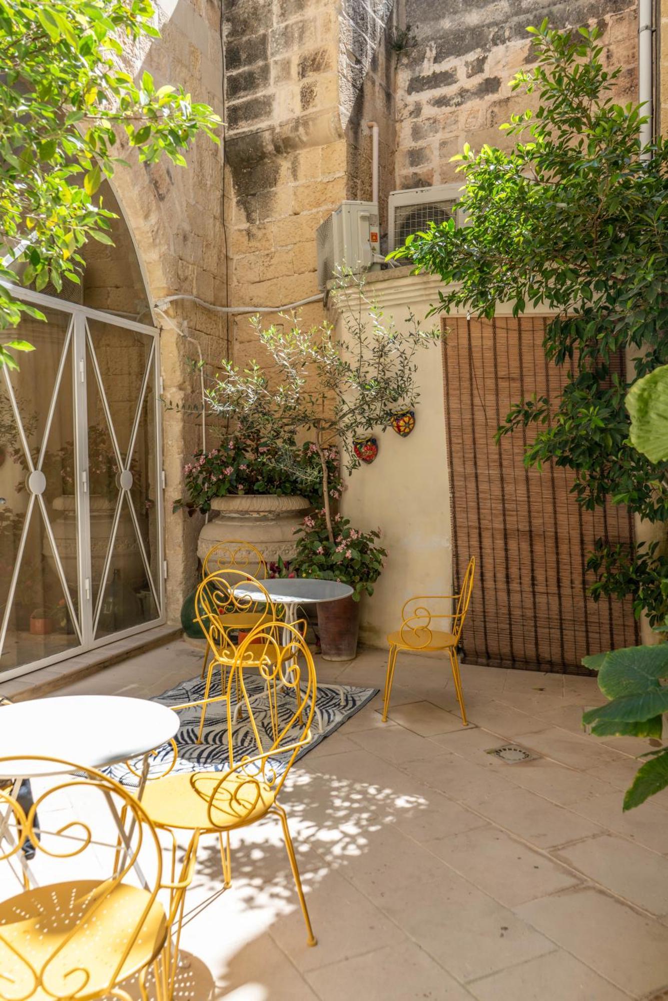 B&B Corte Dei Memoli Di Margiotta Giuseppina Lecce Kültér fotó