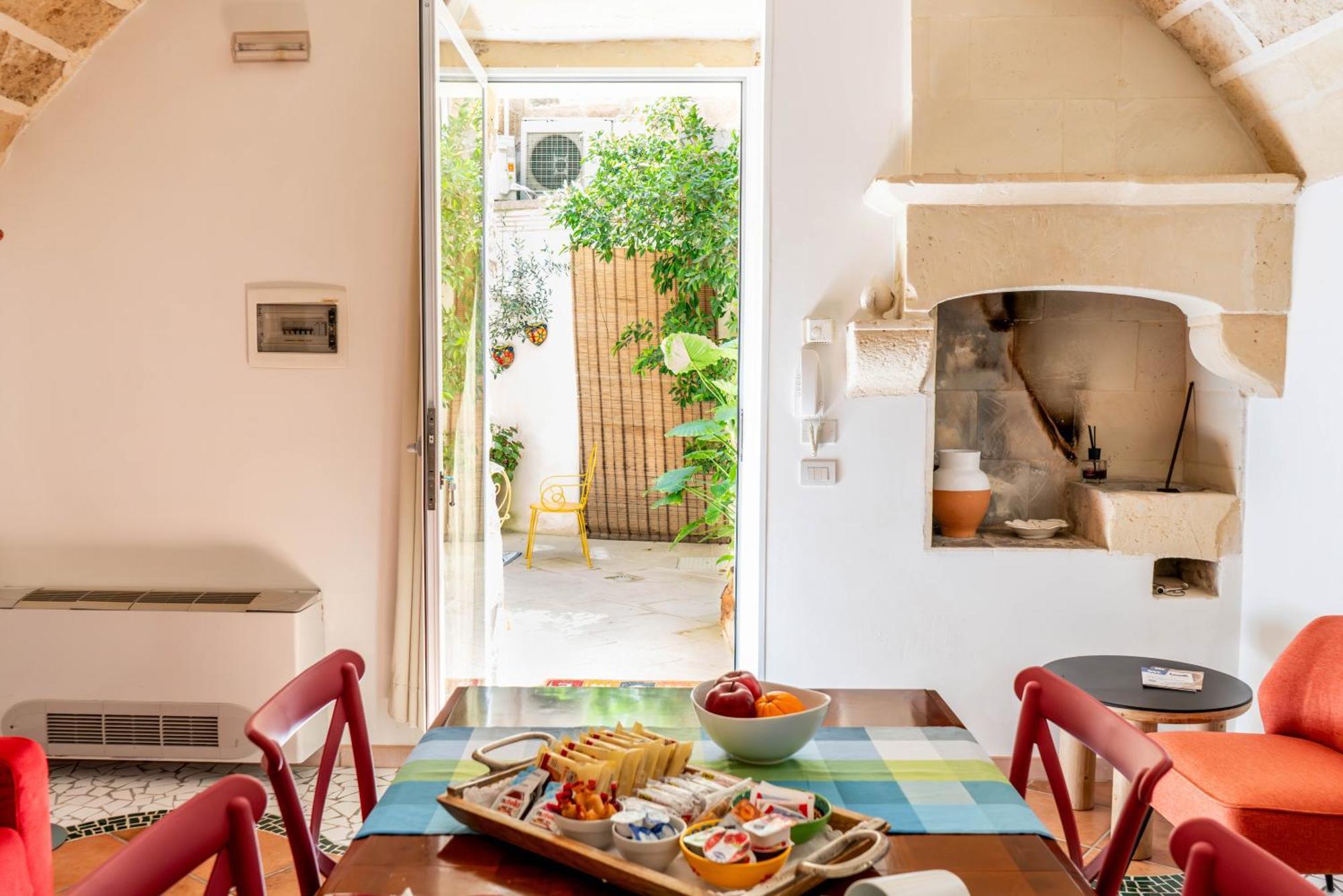 B&B Corte Dei Memoli Di Margiotta Giuseppina Lecce Kültér fotó